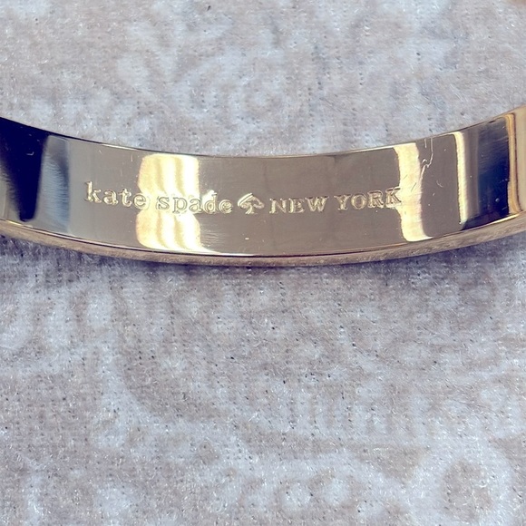 Kate Spade Gold Tone & Magenta Enamel Cuff Bangle Bracelet Cutout Preppy Classic - Picture 5 of 13